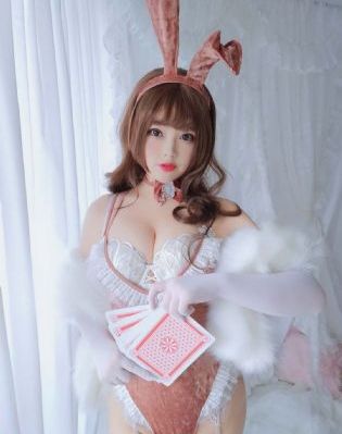 久久国产加勒比精品_电影未删减版