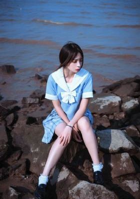 3个上面吃奶2个玩下面_BD国语在线观看完整版